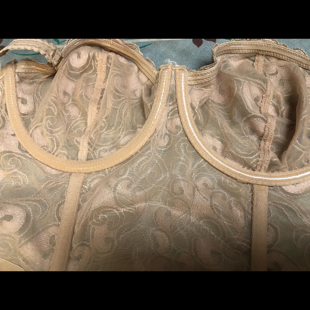 Exquisite bra/bustier - Picture 8 of 8